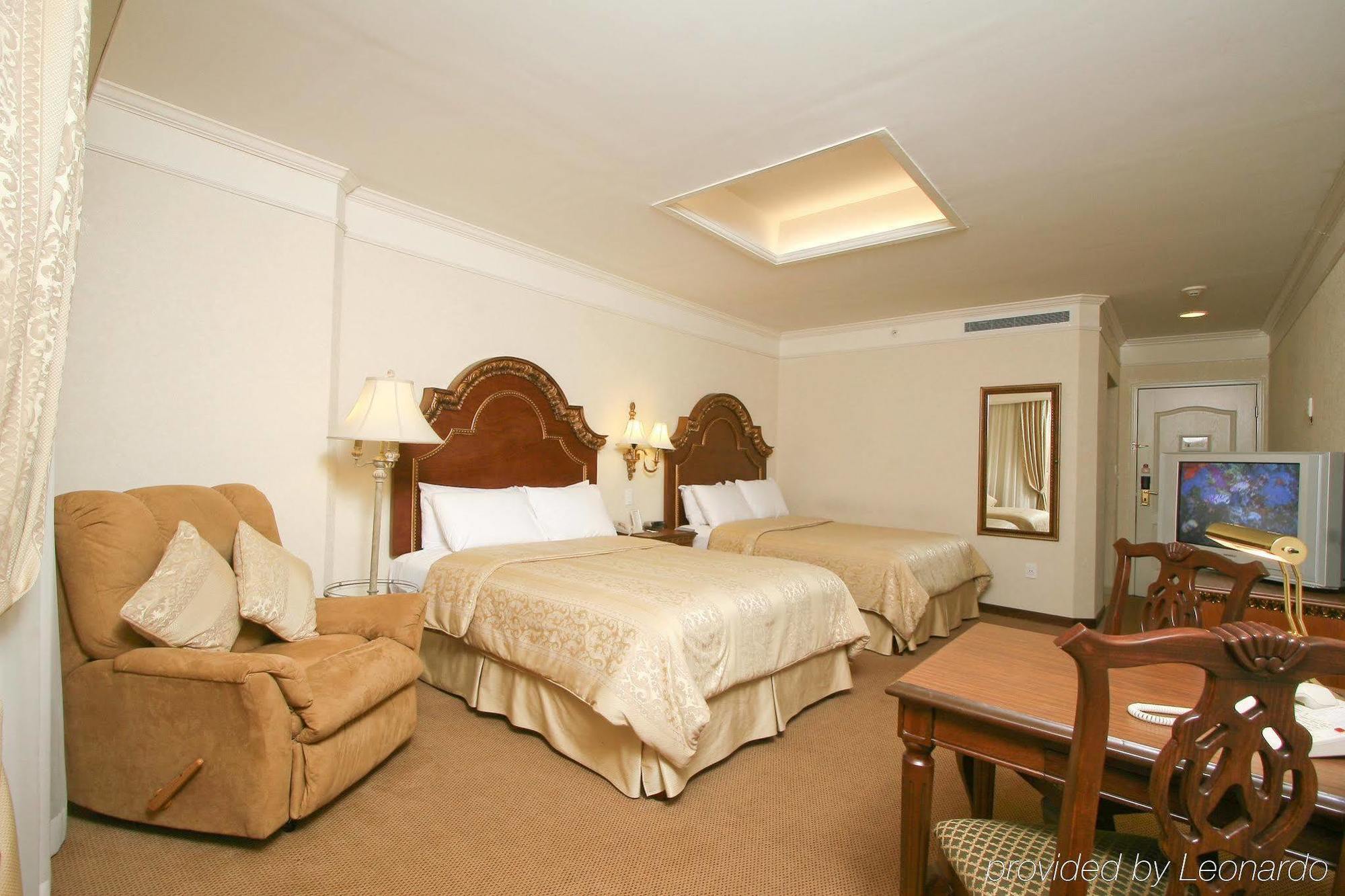 Safi Royal Luxury Valle San Pedro Garza Garcia Стая снимка A room at the hotel